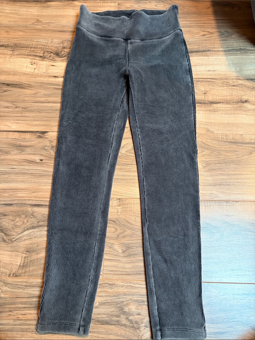 American Eagle Charcoal Velvety Leggings